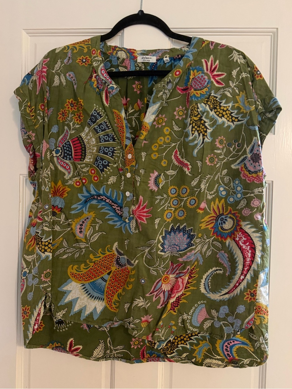 dylan Olive Green Paisley Floral Short-Sleeve Blouse